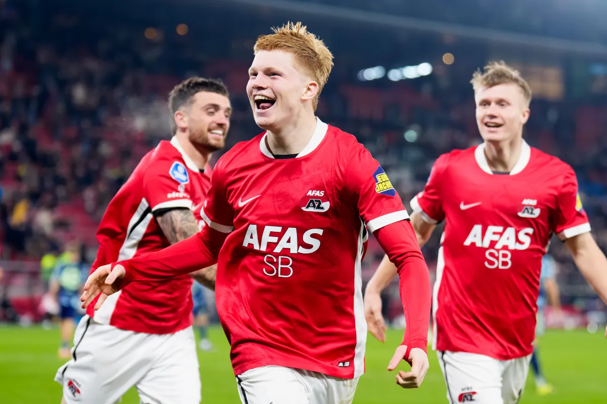 Clasico Real-Barça et derby de Madrid sur le mercato : le wonderkid néerlandais Kees Smit au coeur d’une lutte acharnée