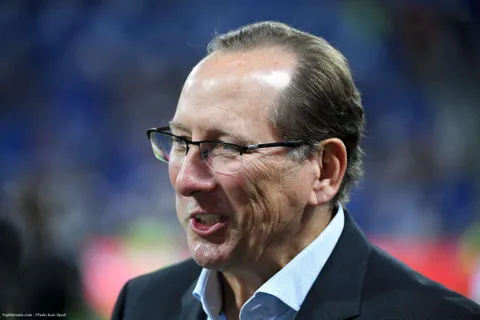 Textor repris de volée par Everton