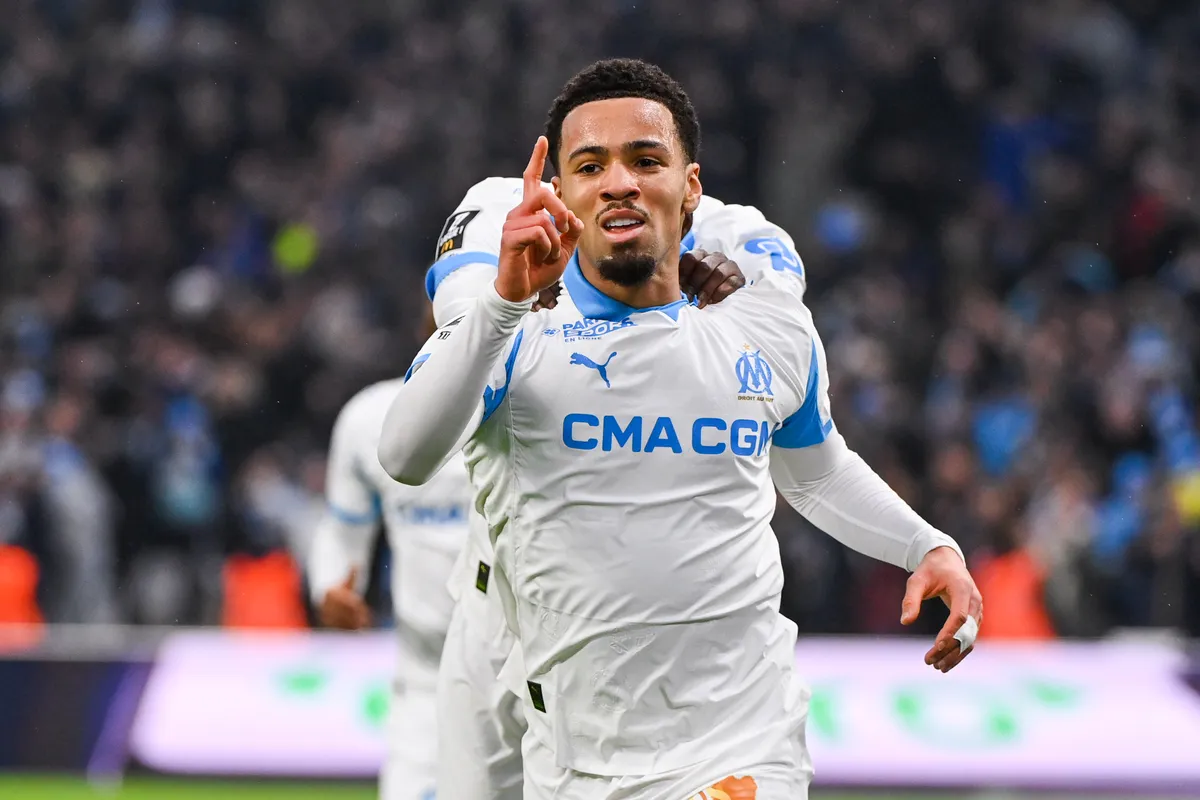 Mercato – L’OM sur un attaquant de Bundesliga à 40 M€ pour remplacer le prêté Nwaneri ?