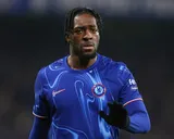 Mercato Chelsea : l’ex-club d’Huijsen et Zabarnyi au secours de Disasi ?