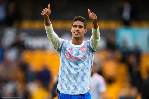 Man Utd : son départ du Real, la fin de saison…Varane se confie