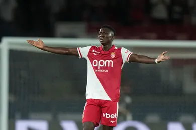 Chelsea devancé par un concurrent anglais pour le transfert de Lamine Camara au mercato d’hiver ?