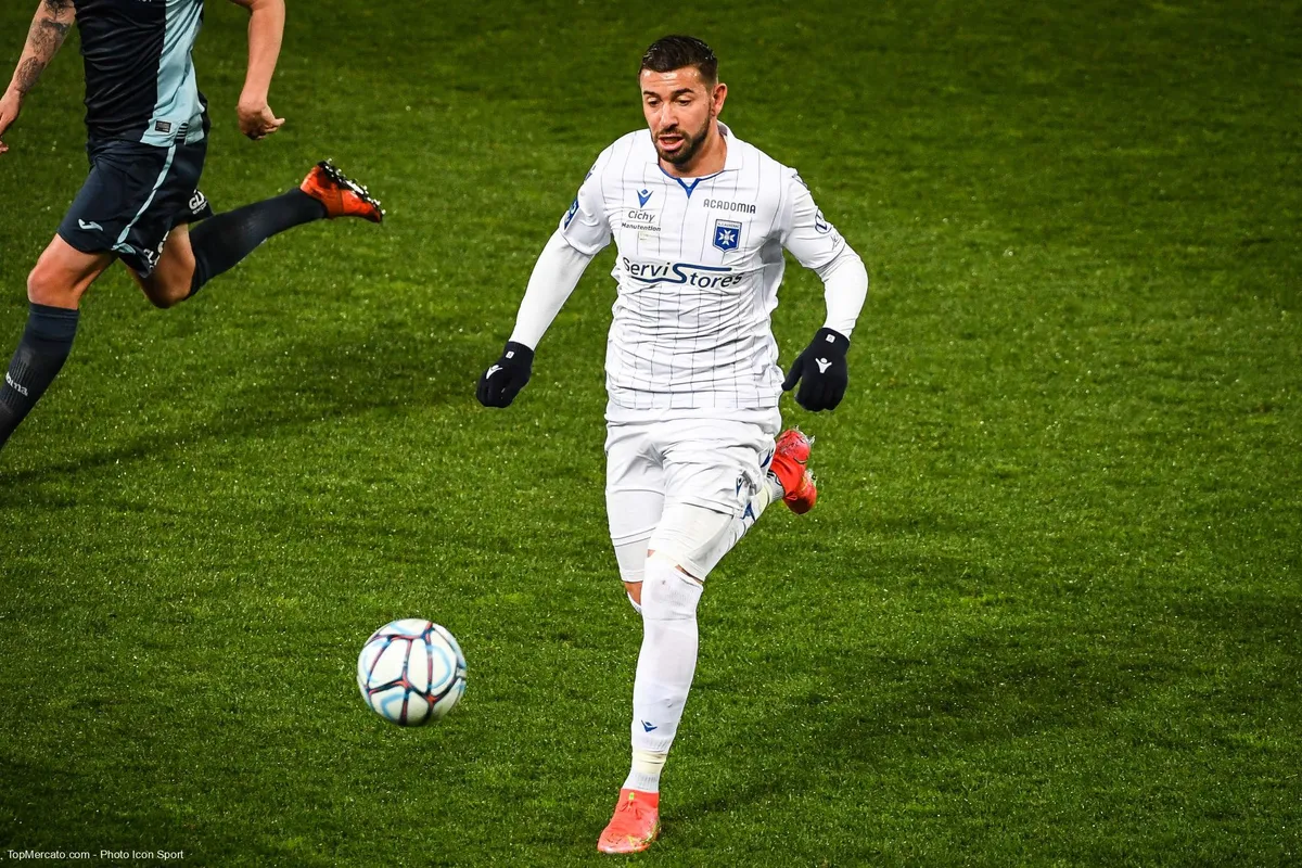 Mickaël Le Bihan, AJA