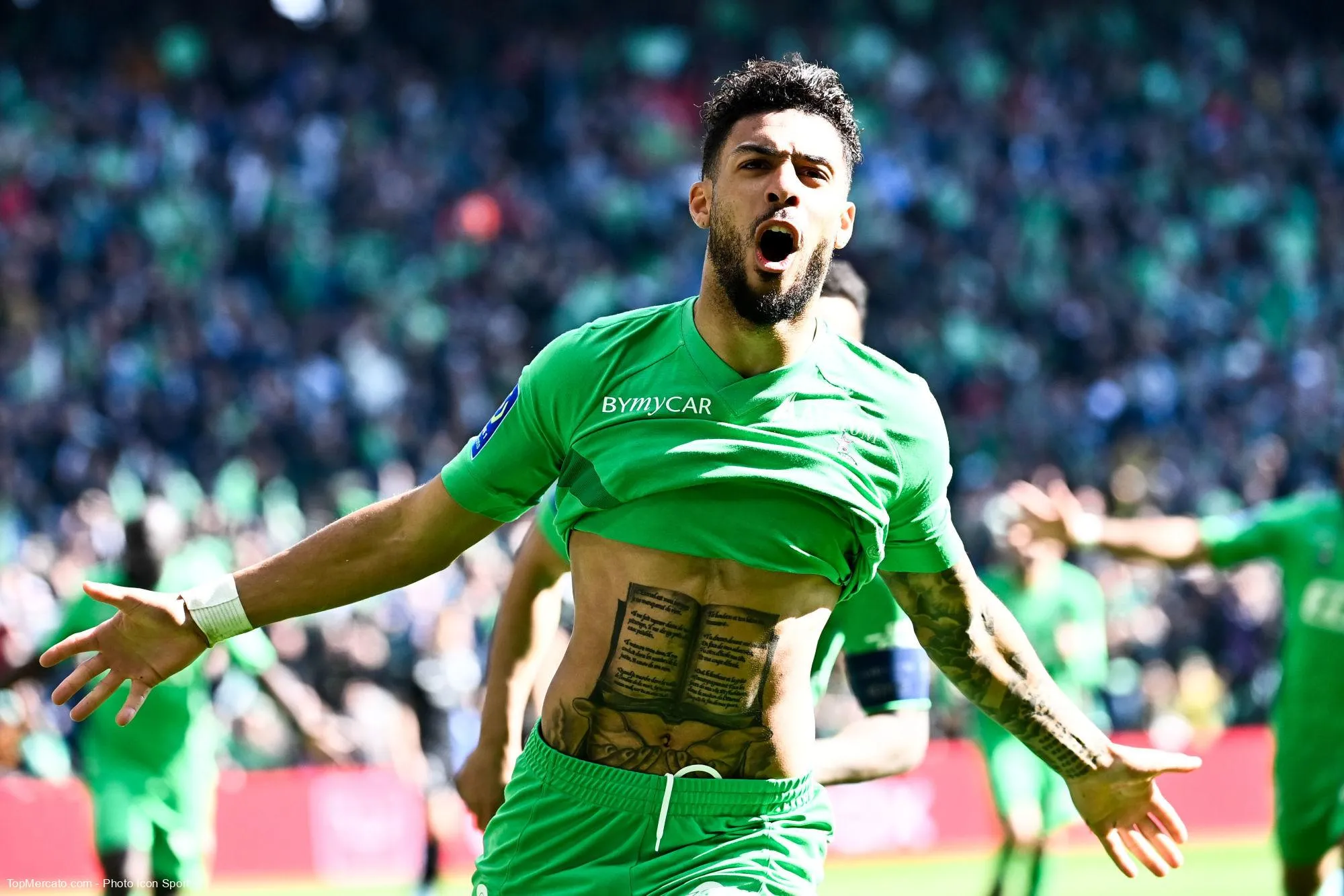 Quel club américain a recruté à Saint-Etienne l’ailier Denis Bouanga pour 4,55 millions d’euros en août 2022 ?