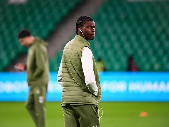 Mercato ASSE : un fervent courtisan de Pierre Ekwah ne lâche pas l’affaire, les Verts négocient