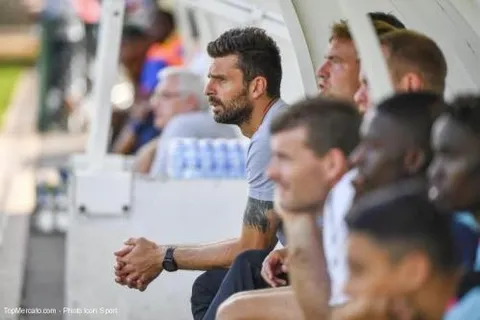 Genoa : Thiago Motta dans la short-list et nouveau favori ?