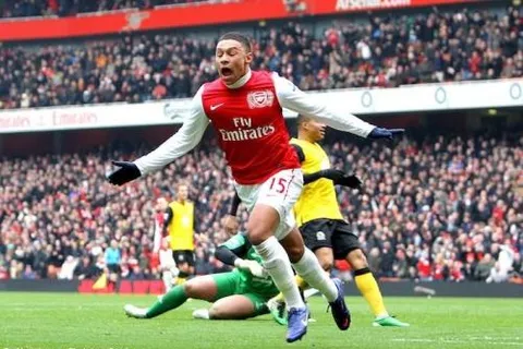 Arsenal : Wenger et l’étonnante reconversion de Chamberlain
