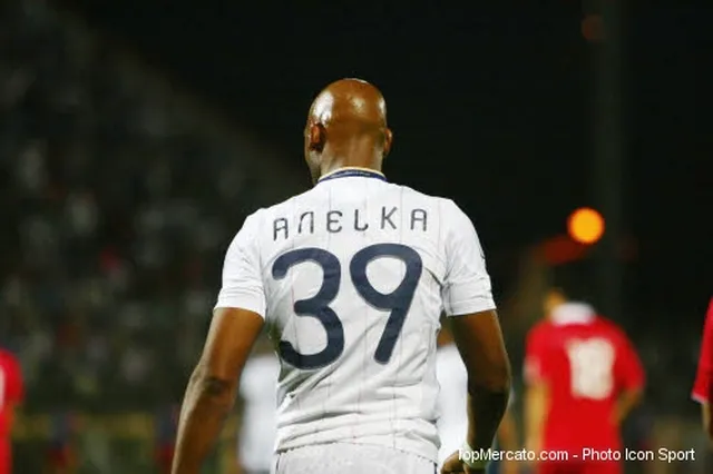 EdF : Anelka tire les oreilles de Lizarazu