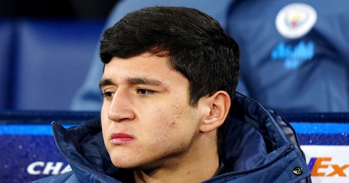 Mercato – La Premier League frappe à la porte pour Khusanov, Manchester City prend une décision