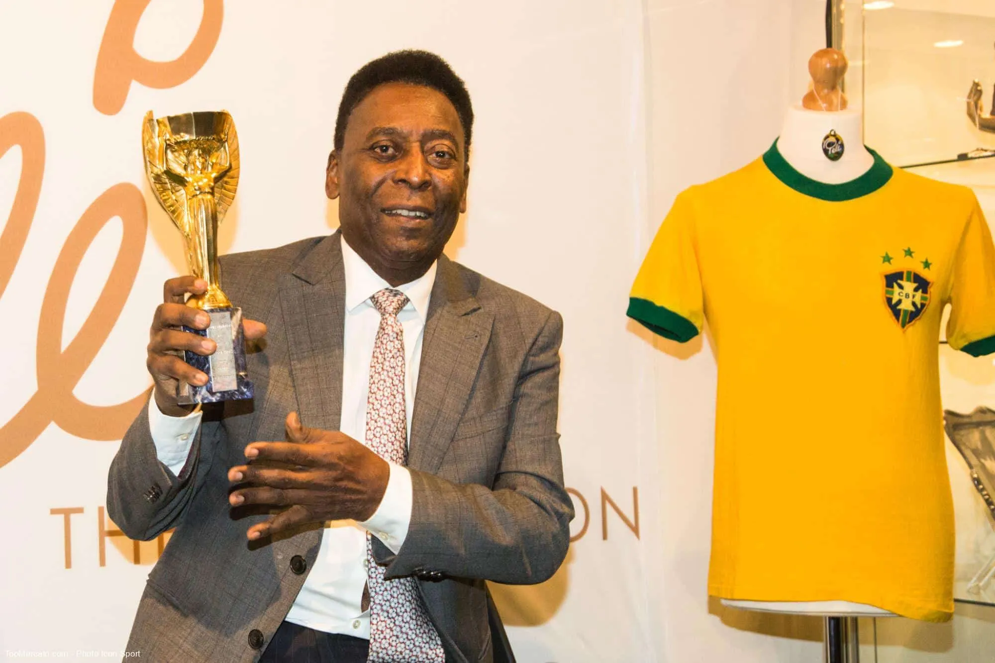 Combien de fois Pelé a-t-il remporté la Coupe du monde ?