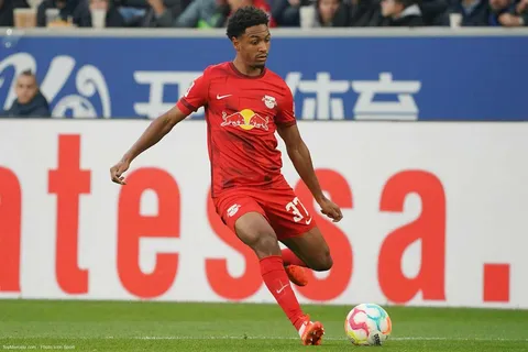 Officiel Mercato - PSG : un défenseur fait son retour