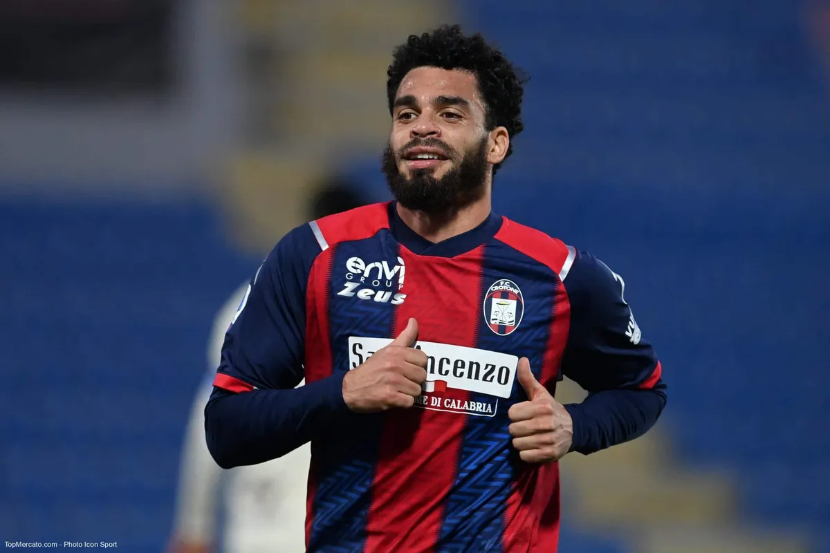 Italie : Crotone licencie Emmanuel Rivière pour faute grave