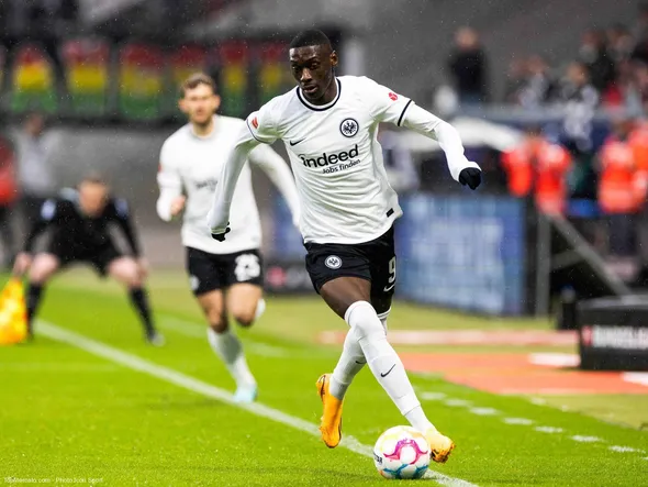 Kolo Muani vers le PSG : Francfort met les points sur les i