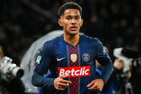 Mercato PSG : Senny Mayulu sur le départ ? Une nouvelle révélation dans le dossier