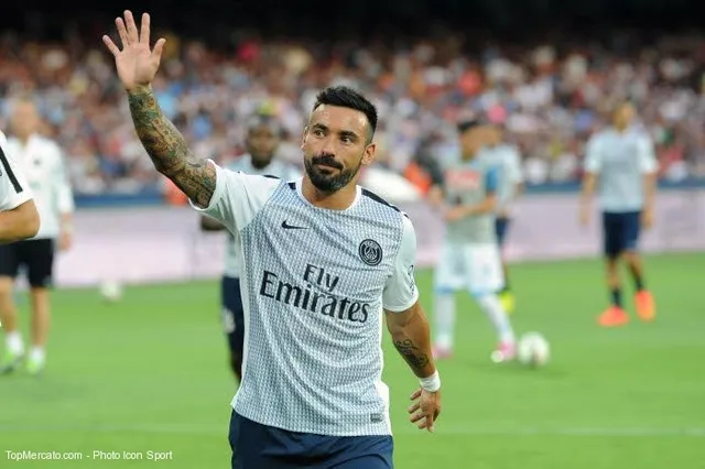 PSG : le club officialise le départ de Lavezzi