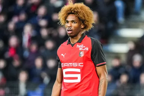 Mercato Rennes : pourquoi Jérémy Jacquet a changé d’avis et préféré Liverpool à Chelsea
