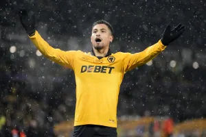 Mercato Manchester United, Arsenal, Liverpool : les cadors de Premier League s’arrachent la star de la lanterne rouge, João Gomes