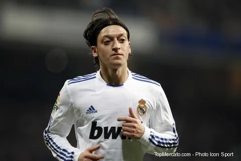 Real Madrid : Özil veut y finir sa carrière