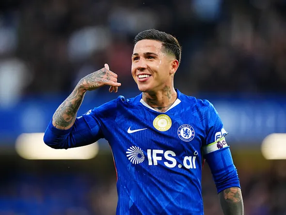 Manchester City : Chelsea prêt à solder Enzo Fernandez sur le mercato, mais seulement pour une durée limitée !