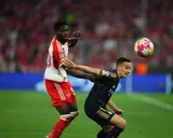 Le Bayern Munich lance un avertissement à Davies