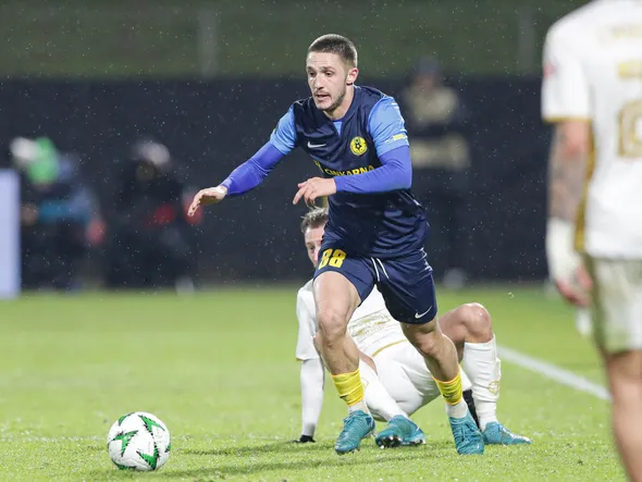 Mercato ASSE : un international slovène en approche pour 3 M€
