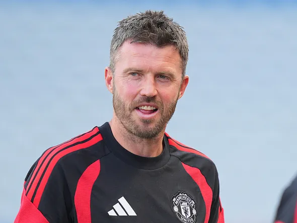 Mercato Manchester United : les 3 options les plus chaudes pour remplacer Carrick, avec 2 noms à oublier