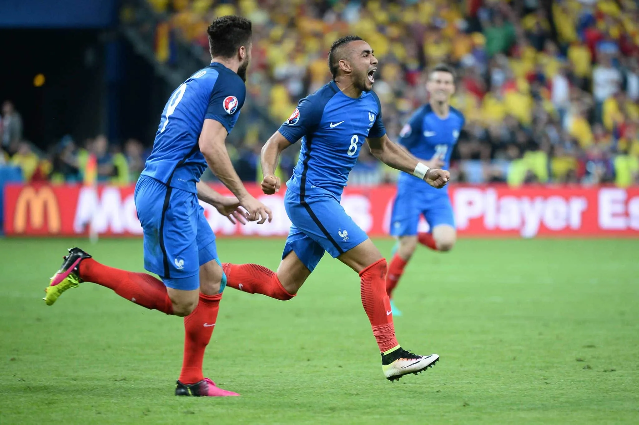 Pour l’Euro 2016, quel Tricolore, qui était hors de la liste des réservistes, a finalement été convoqué par Didier Deschamps, avant de jouer 4 rencontres durant la compétition ?