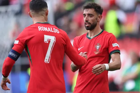 Mercato - Manchester United : le choix surprise de Fernandes !