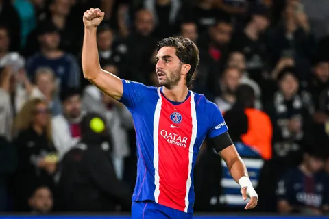 PSG : Ferran Torres, la seule éclaircie du mercato estival parisien ?