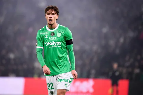 Mercato ASSE : l’échange surprenant tenté par les Verts pour Stassin