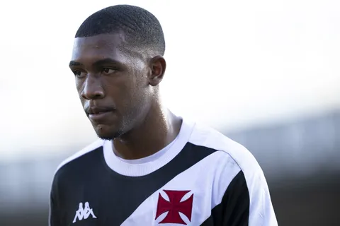 Mercato - OL : Fabrizio Romano annonce une offre de 14 M€ pour Rayan