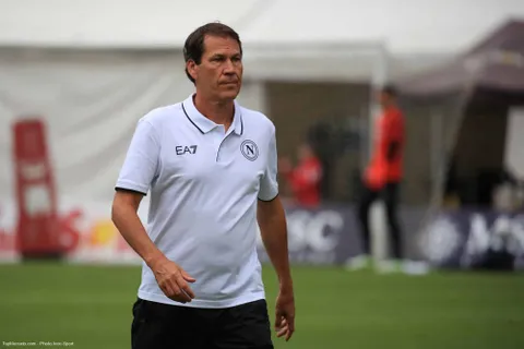 Exclu TM Mercato - Naples et Séville à la lutte pour un Français