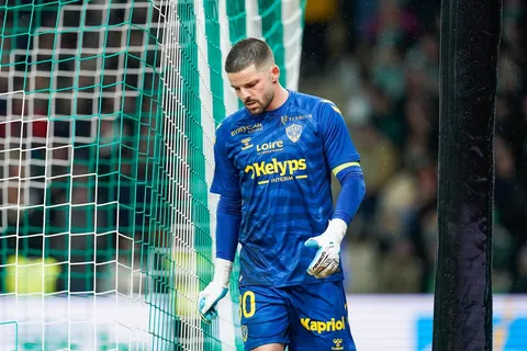 53 buts encaissés en 23 matchs, l’ASSE promise à la Ligue 2 ?