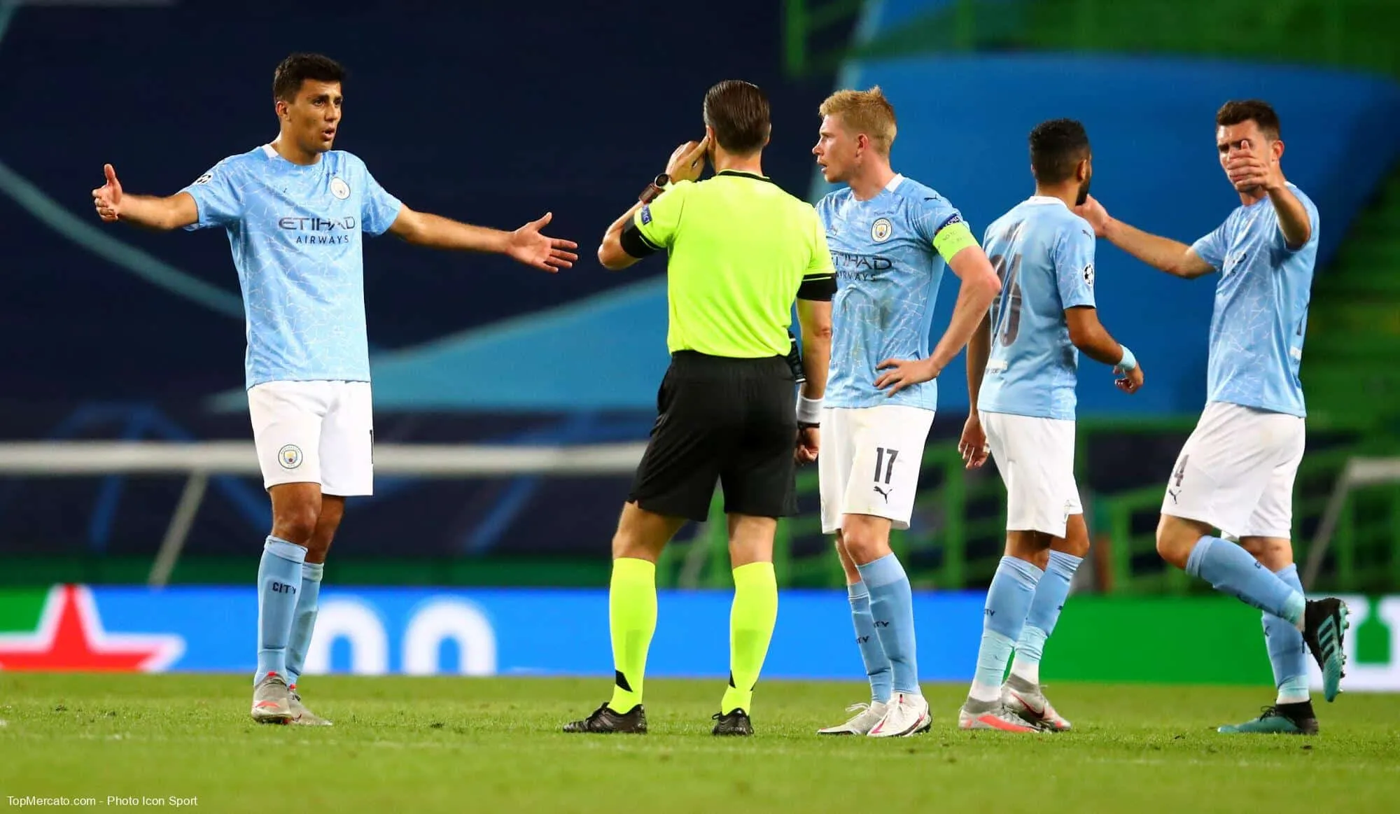 En 2020, en Ligue des Champions, quel club français élimine la Juventus puis, à la surprise générale, Manchester City, avant de s’incliner contre le Bayern Munich en demi-finale ?