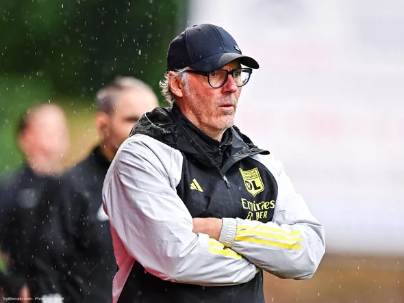 OL : Blanc veut des joueurs méchants, et il l’assume ouvertement