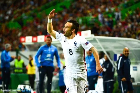 Valbuena a délivré les Bleus, le rêve planétaire de Rooney, la grande ambition d’Iniesta…