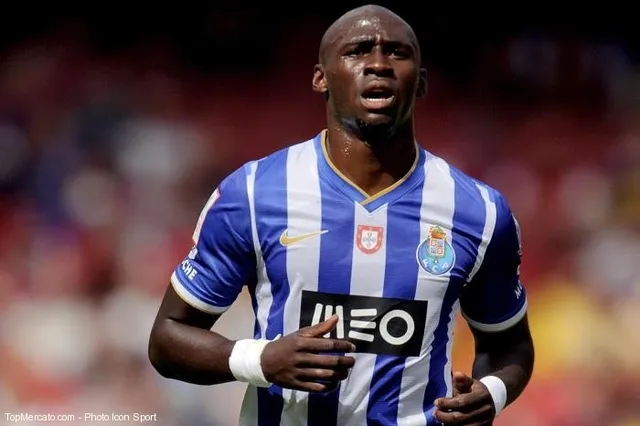 Chelsea mise sur un atout pour Mangala