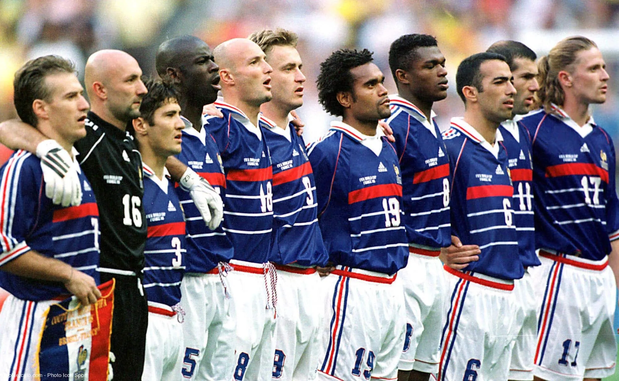 Laquelle de ces anecdotes sur la Coupe du monde 1998 des Bleus est FAUSSE ?