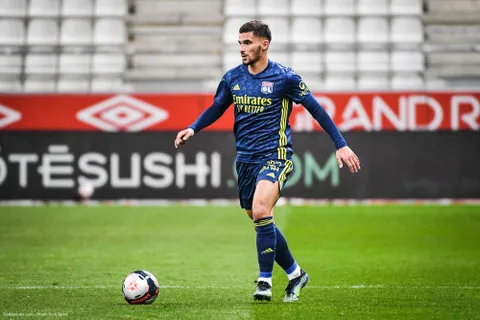 Mercato - OL : Aulas se prononce sur l’avenir d’Aouar