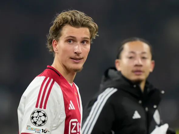 Mercato – Sean Steur et Mika Godts, les 2 nouveaux joyaux de l’Ajax qui affolent déjà les cadors européens