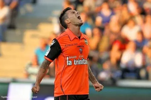 Lorient : saison terminée pour Aliadière