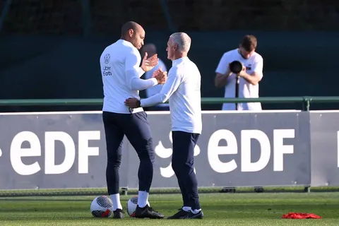 Mercato - Deux sélectionneurs français contactés par l’étranger !