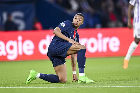 PSG : un titulaire imagine la finale de rêve de Mbappé