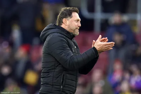 Officiel Mercato - Premier League : un club relégable limoge son entraîneur