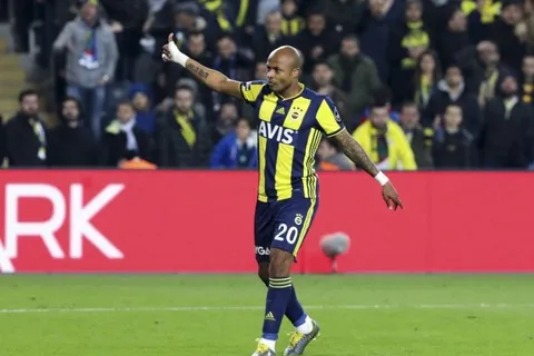 Swansea : Ayew bientôt bradé ?