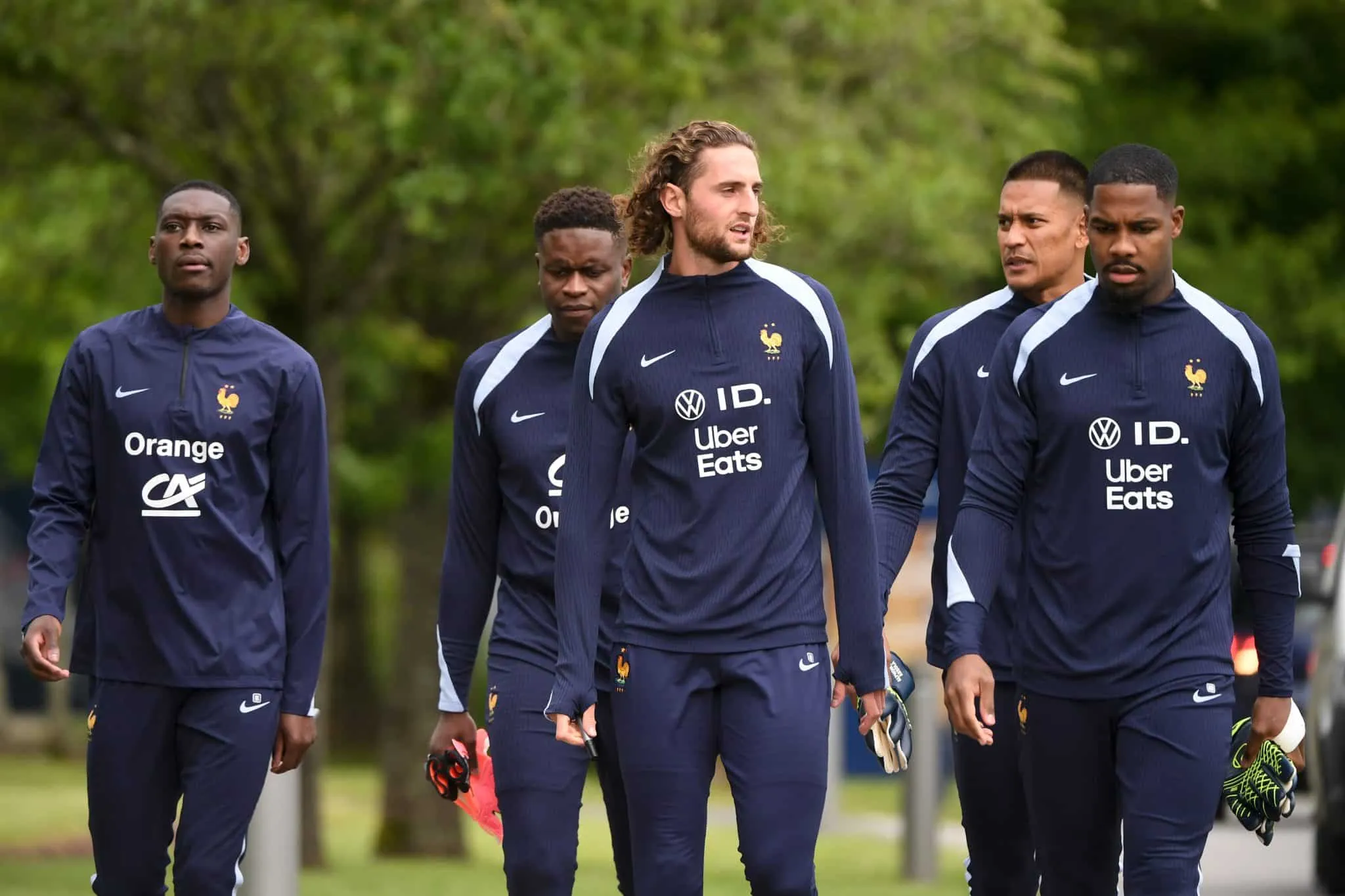 Laquelle de ces compétitions Adrien Rabiot n’a-t-il PAS joué avec l’équipe de France ?