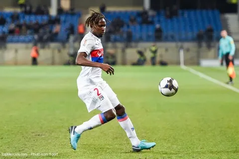 MHSC : le prix de Yanga-Mbiwa serait connu