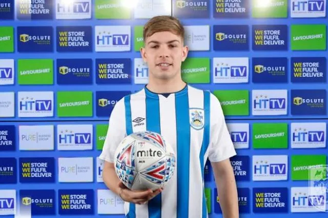 Arsenal : un prêt à Huddersfield pour Smith Rowe (Officiel)