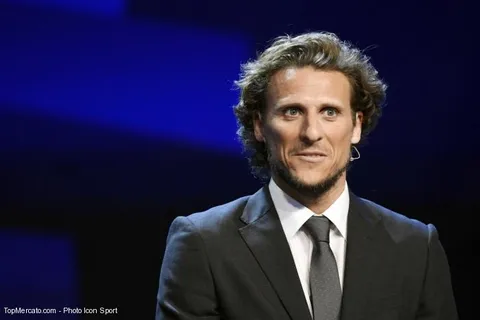 Uruguay : Diego Forlan met un terme à sa carrière (Officiel)