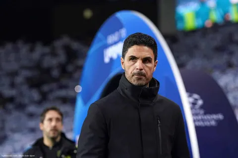 Arsenal : Arteta et Saka enragent après un rouge hallucinant !